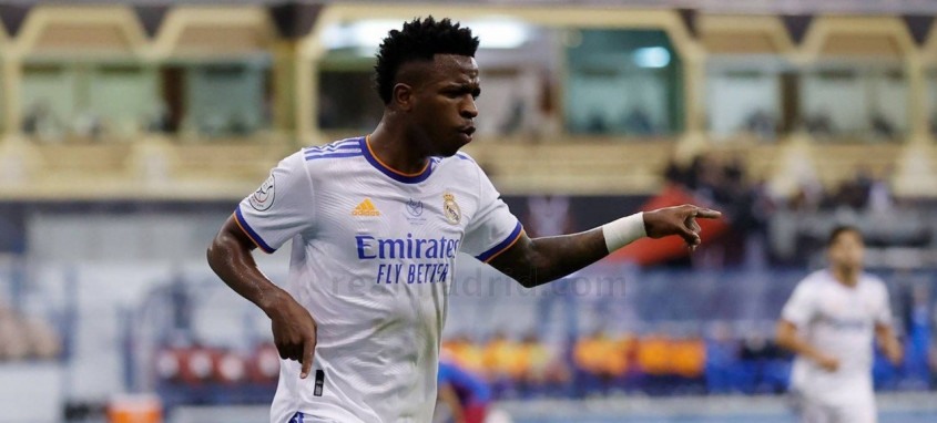 O atacante brasileiro Vinícius Júnior abriu o placar para o Real Madrid sobre o Barcelona - Foto: Divulgação / Real Madrid O atacante brasileiro Vinícius Júnior abriu o placar para o Real Madrid sobre o Barcelona