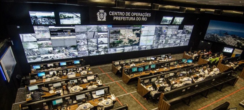 No estande com a Coordenadoria de Cidade Inteligente, órgão de monitoramento exibirá imagens em tempo real no evento com mais de 500 palestrantes de instituições públicas e privadas, até internacionais - Foto: COR Rio No estande com a Coordenadoria de Cidade Inteligente, órgão de monitoramento exibirá imagens em tempo real no evento com mais de 500 palestrantes de instituições públicas e privadas, até internacionais