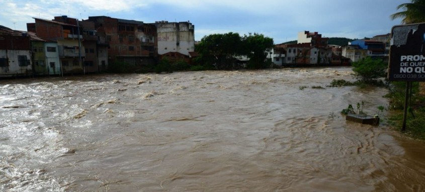 Mais localidades devem entrar nesse nível nas próxima horas, diz CPRM