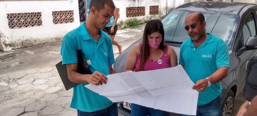 Vereadora priscilla canedo e equipe da Rio Águas realizam visita técnica em ruas de São Gonçalo