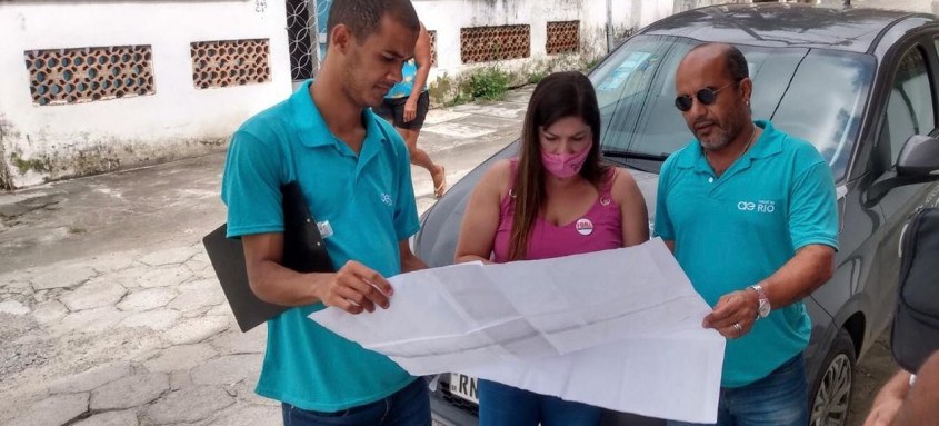 Vereadora priscilla canedo e equipe da Rio Águas realizam visita técnica em ruas de São Gonçalo - Foto: Divulgação Vereadora priscilla canedo e equipe da Rio Águas realizam visita técnica em ruas de São Gonçalo