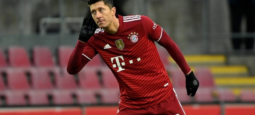 Robert Lewandowski, da seleção polonesa e do Bayern de Munique, marcou 51 gols em 44 partidas no ano passado