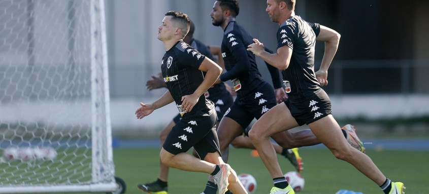 Alheios à questão da SAF, jogadores do Botafogo seguem preparação para a estreia no Campeonato Carioca