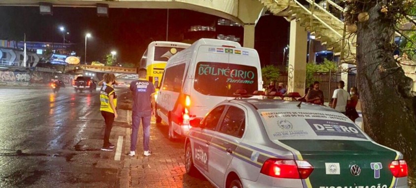 Desse total, 107 foram registradas em ônibus, 91 em vans intermunicipais e 37 em veículos particulares - Foto: Divulgação Desse total, 107 foram registradas em ônibus, 91 em vans intermunicipais e 37 em veículos particulares