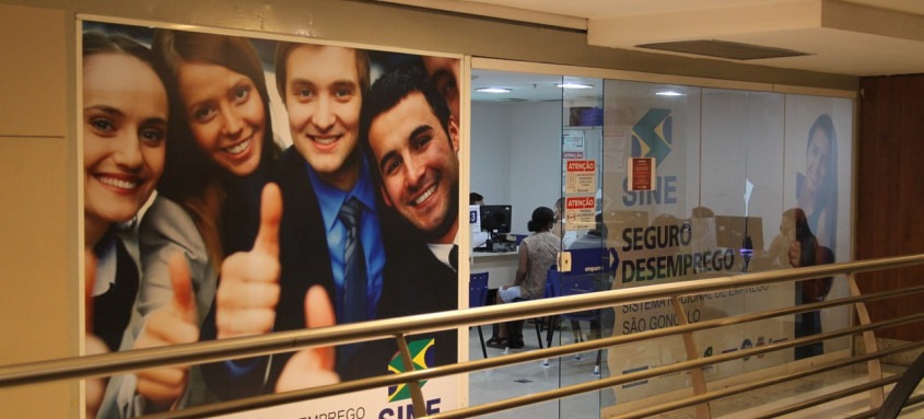Interessados nas 40 vagas podem comparecer a uma das unidades do Sine em São Gonçalo, como a do Partage Shopping - Foto: Divulgação Interessados nas 40 vagas podem comparecer a uma das unidades do Sine em São Gonçalo, como a do Partage Shopping