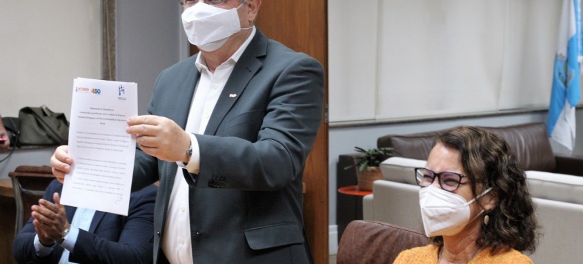 Axel Grael assinou o Memorando de Entendimento de Cidades Irmãs em uma cerimônia híbrida, que aconteceu de forma virtual por meio de videoconferência - Foto: Berg Silva /Divulgação Axel Grael assinou o Memorando de Entendimento de Cidades Irmãs em uma cerimônia híbrida, que aconteceu de forma virtual por meio de videoconferência