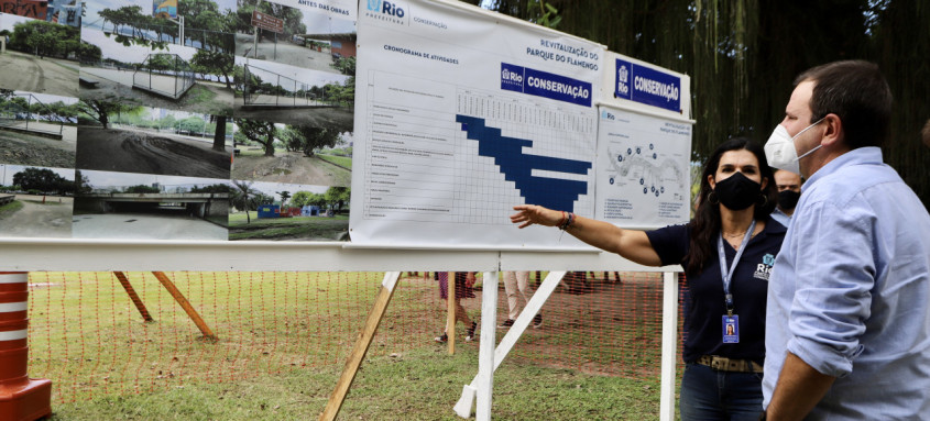 O prefeito do Município do Rio de Janeiro, Eduardo Paes, acompanha todo o processo até o início dos trabalhos