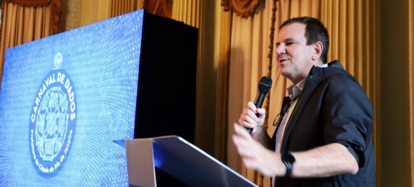 Durante o evento, o prefeito Eduardo Paes disse que a maioria das pessoas não vê o que o carnaval significa de fato - Foto: Beth Santos/Divulgação Durante o evento, o prefeito Eduardo Paes disse que a maioria das pessoas não vê o que o carnaval significa de fato