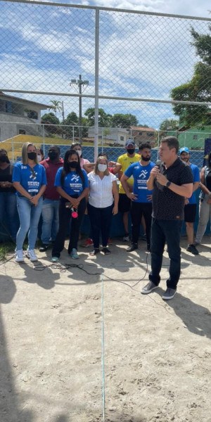 Deputado Anderson Alexandre discursa na inauguração de seis núcleos do projeto esportivo - Foto: Divulgação Deputado Anderson Alexandre discursa na inauguração de seis núcleos do projeto esportivo