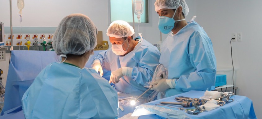 Primeira cirurgia foi feita ontem no Hospital Oceânico Dr. Gilson Cantarino