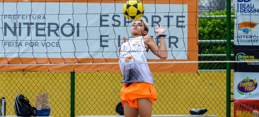 Taça Brasil de Futevôlei será disputara entre hoje e amanhã em uma arena na Ponta d'Areia - Foto: Divulgação Taça Brasil de Futevôlei será disputara entre hoje e amanhã em uma arena na Ponta d'Areia
