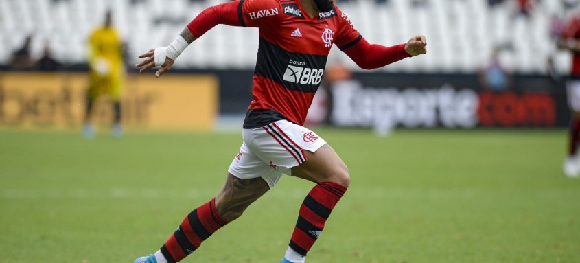Arquirrivais se enfrentam hoje à noite no Maracanã pelo jogo de ida da final - Foto: Marcelo Cortes / Flamengo Arquirrivais se enfrentam hoje à noite no Maracanã pelo jogo de ida da final