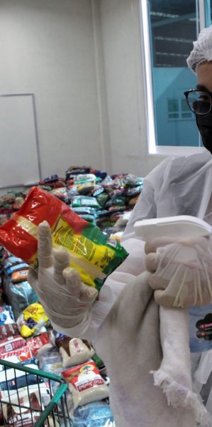Niterói mantém campanha de arrecadação de alimentos e produtos de higiene e limpeza para municípios - Foto: Berg Silva/Divulgação Niterói mantém campanha de arrecadação de alimentos e produtos de higiene e limpeza para municípios