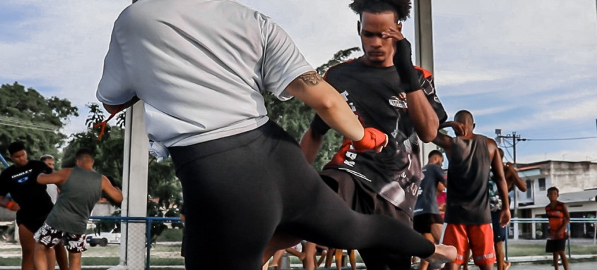 Projeto promove aulas de Muay Thai, boxe e defesa pessoal na Estação Cidadania, no bairro de Nova Cidade - Foto: Divulgação Projeto promove aulas de Muay Thai, boxe e defesa pessoal na Estação Cidadania, no bairro de Nova Cidade