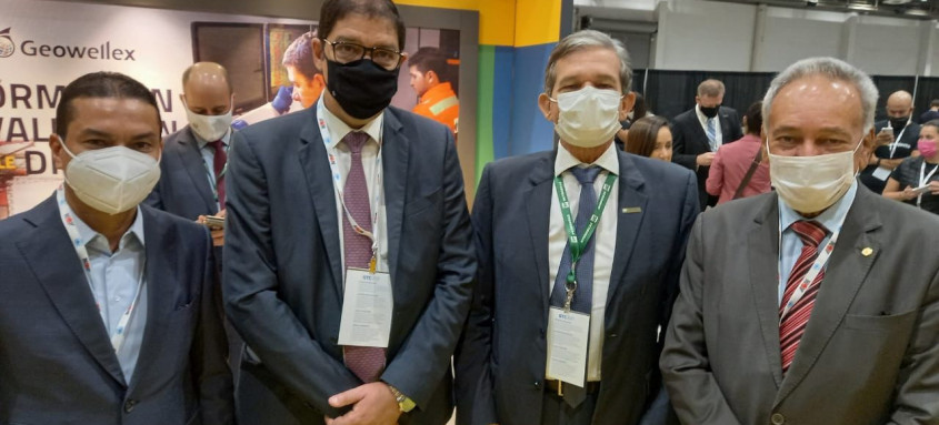 Deputado Federal Marcos Pereira, Deputado Federal Altineu Côrtes, Presidente da Petrobras, Joaquim Luna e Silva e Deputado Federal Edio Lopes - Foto: Divulgação Deputado Federal Marcos Pereira, Deputado Federal Altineu Côrtes, Presidente da Petrobras, Joaquim Luna e Silva e Deputado Federal Edio Lopes