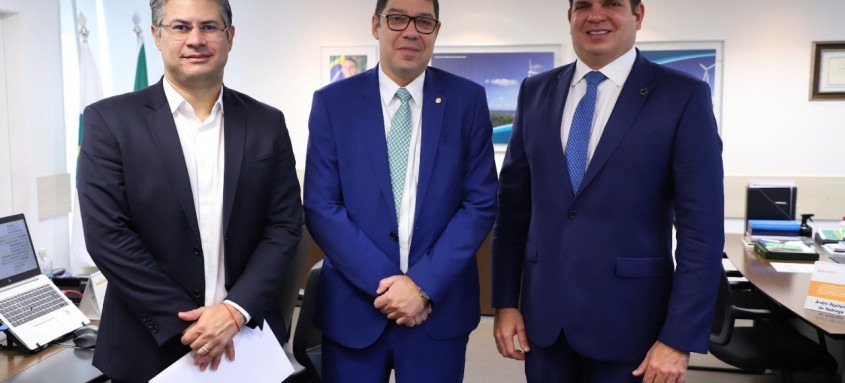 Altineu Côrtes busca investimentos para produção de energia alternativa 

