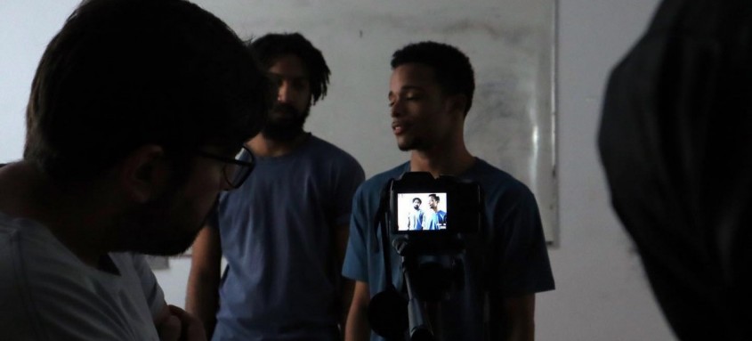 O projeto tem o objetivo de capacitar e incluir moradores da Baixada Fluminense na produção de conteúdo para o cinema nacional - Foto: Reprodução/ Redes Sociais O projeto tem o objetivo de capacitar e incluir moradores da Baixada Fluminense na produção de conteúdo para o cinema nacional