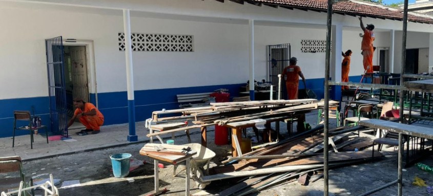Unidade de ensino estava fechada há vários anos

