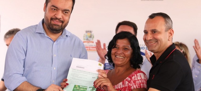 Auxílio de R$ 3 mil beneficia moradores de Belford Roxo e Mesquita afetados pelas chuvas do início deste ano - Foto: Rafael Campos/Governo do Estado Auxílio de R$ 3 mil beneficia moradores de Belford Roxo e Mesquita afetados pelas chuvas do início deste ano