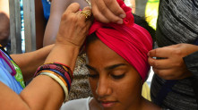 Rio de Janeiro - Mulherres negras do Rio lan..am, na Central do Brasil, mobiliza....o para a Marcha Das Mulheres Negras No Rio: Contra O Racismo, A Viol..ncia E Pelo Bem Viver.r que acontecer.. em Bras..lia no dia 18 de novembro.
Tânia Rêgo / Agência Brasil