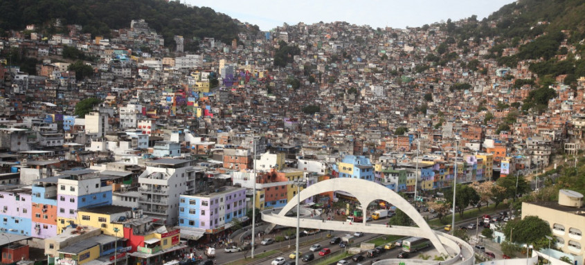 O objetivo é incentivar o manejo correto de resíduos sólidos na Rocinha e no Vidigal, comunidade vizinha que também fica no bairro de São Conrado