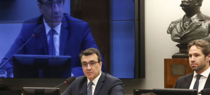 O ministro das Rela....es Exteriores, Carlos Fran..a, e o deputado Pedro Vilela, participam de audi..ncia p..blica, promovida pela Comiss..o de Rela....es Exteriores e Defesa Nacional da C..mara dos Deputados
- Foto: Antonio Cruz/Agência Brasil O ministro das Rela....es Exteriores, Carlos Fran..a, e o deputado Pedro Vilela, participam de audi..ncia p..blica, promovida pela Comiss..o de Rela....es Exteriores e Defesa Nacional da C..mara dos Deputados