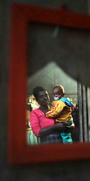 Mostra reúne 72 fotografias produzidas por quatro fotógrafas negras, moradoras da zona oeste do Rio - Foto: Fernanda Dias/Divulgação Mostra reúne 72 fotografias produzidas por quatro fotógrafas negras, moradoras da zona oeste do Rio