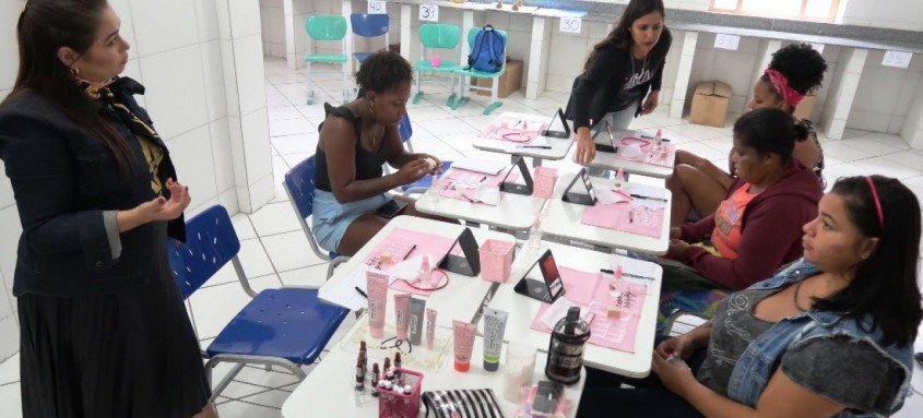 Ação também contou com um workshop de limpeza de pele para mulheres - Foto: Luiz Carvalho/Divulgação Ação também contou com um workshop de limpeza de pele para mulheres