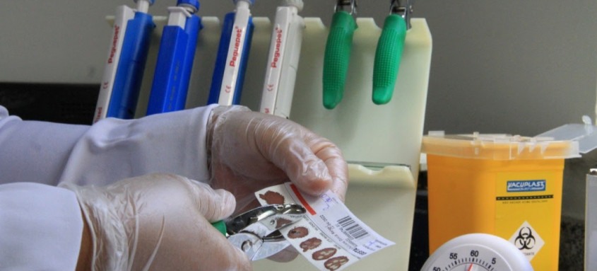 Triagem em papel filtro rastreia dez doenças que podem acometer gestantes - Foto: Divulgação/Prefeitura de São Gonçalo Triagem em papel filtro rastreia dez doenças que podem acometer gestantes