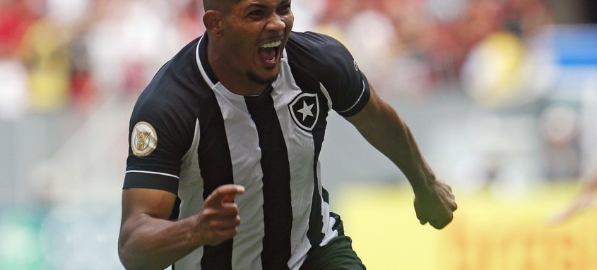 O atacante Erison foi sondado pelo Fenerbahçe, comandado por Jorge Jesus, mas deve permanecer no Botafogo