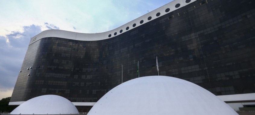 Registro no TSE é necessário para concorrer às eleições deste ano
- Foto: Marcelo Camargo/Ag..ncia Brasil Registro no TSE é necessário para concorrer às eleições deste ano