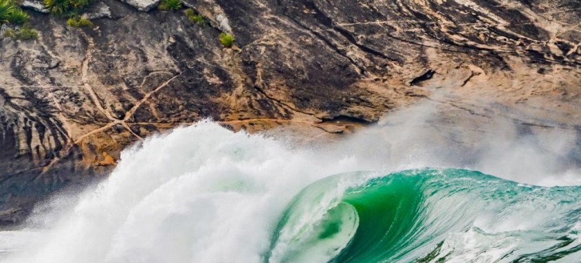 As ondas da Praia de Itacoatiara, na Região Oceânica de Niterói, prometem fazer a festa dos esportistas. Nesta quinta-feira já tem prova de bodyboard