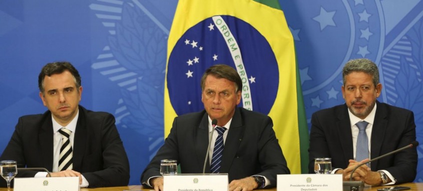 Medida valeria para impostos estaduais sobre diesel e gás de cozinha
- Foto: Fabio Rodrigues-Pozzebom/ Agência Brasil Medida valeria para impostos estaduais sobre diesel e gás de cozinha