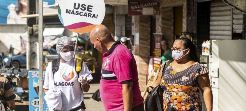 Painel mostra que 438,6 milhões de doses de vacinas já foram aplicadas
- Foto: Jonathan Lins/Agência Alagoas Painel mostra que 438,6 milhões de doses de vacinas já foram aplicadas