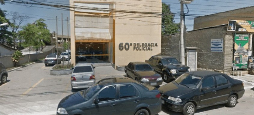 Vítimas ficaram na mira de armas e foram obrigadas a fornecer senhas de contas e cartões bancários - Foto: Divulgação Vítimas ficaram na mira de armas e foram obrigadas a fornecer senhas de contas e cartões bancários