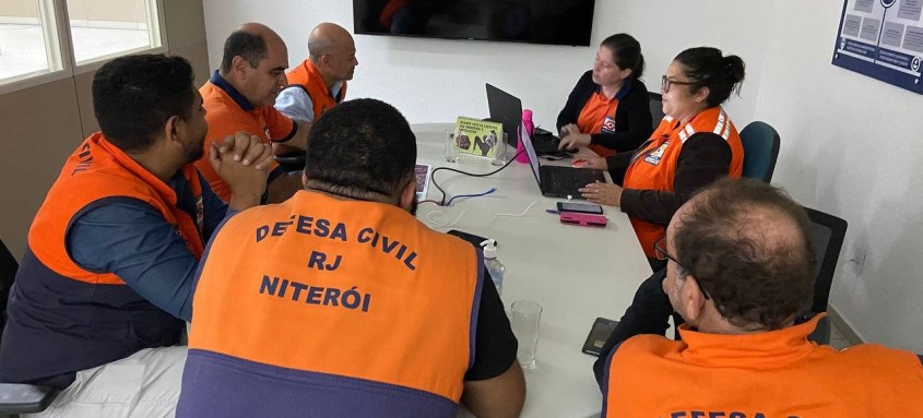 Objetivo é apoiar equipes locais que enfrentaram tragédias com a chuva