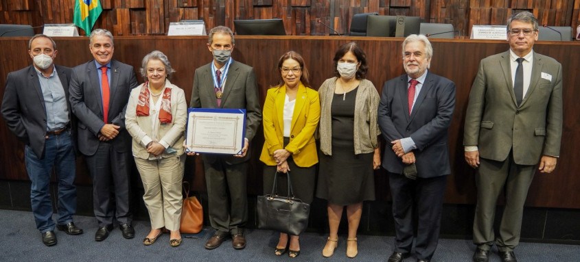 PRESIDENTE DA ALERJ ENTREGA MEDALHA TIRADENTES A MANUEL HEITOR, EX-MINISTRO DE CIÊNCIA E TECNOLOGIA DE PORTUGAL