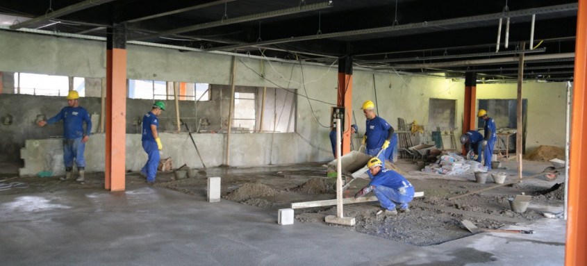 Com obras avançadas no bairro Alcântara, novo espaço vai oferecer 3 mil refeições diárias
- Foto: Renan Otto/Divulgação Com obras avançadas no bairro Alcântara, novo espaço vai oferecer 3 mil refeições diárias