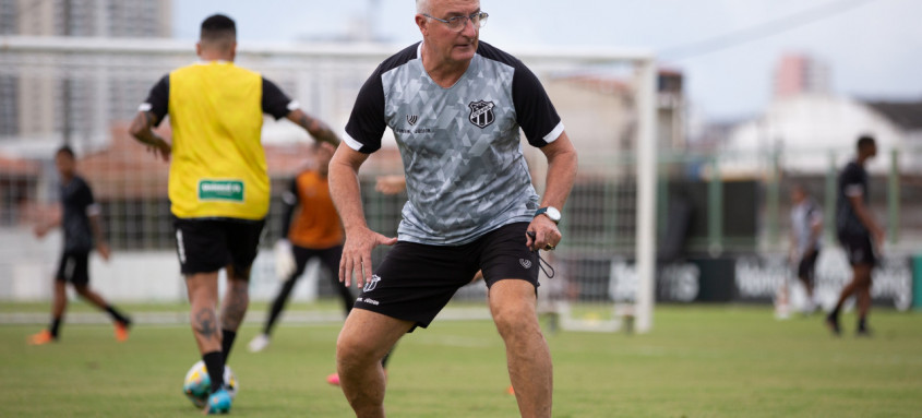 Dorival Júnior foi confirmado ontem como técnico do Flamengo. Seu último clube foi o Ceará, de onde pediu demissão