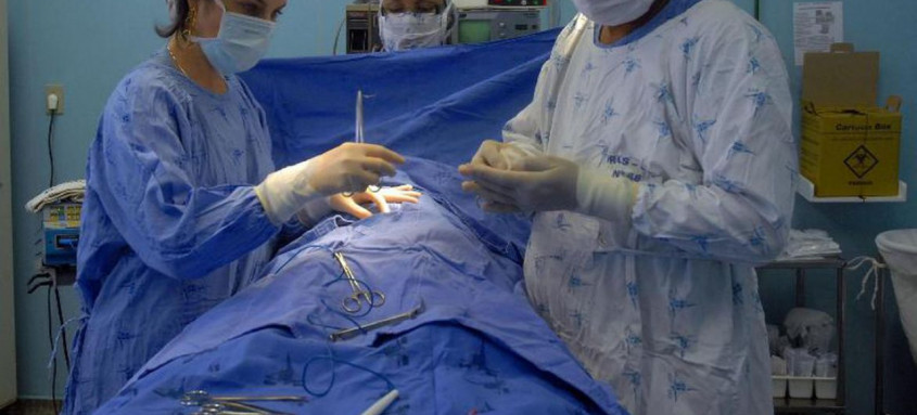 Os procedimentos cirúrgicos prioritários são definidos pelo governo como aqueles de grande demanda reprimida e com filas de espera significativas