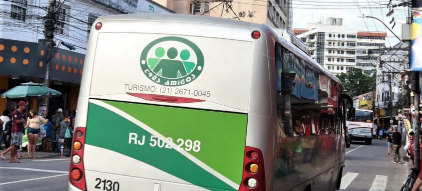 Rua Doutor Nilo Peçanha está com faixa seletiva para ônibus e táxi