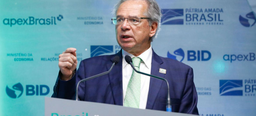Guedes elencou motivos: salários subindo na Ásia, inflação nos EUA e Europa, pandemia e guerra na Ucrânia e Rússia - Foto: Alan Santos/PR Guedes elencou motivos: salários subindo na Ásia, inflação nos EUA e Europa, pandemia e guerra na Ucrânia e Rússia