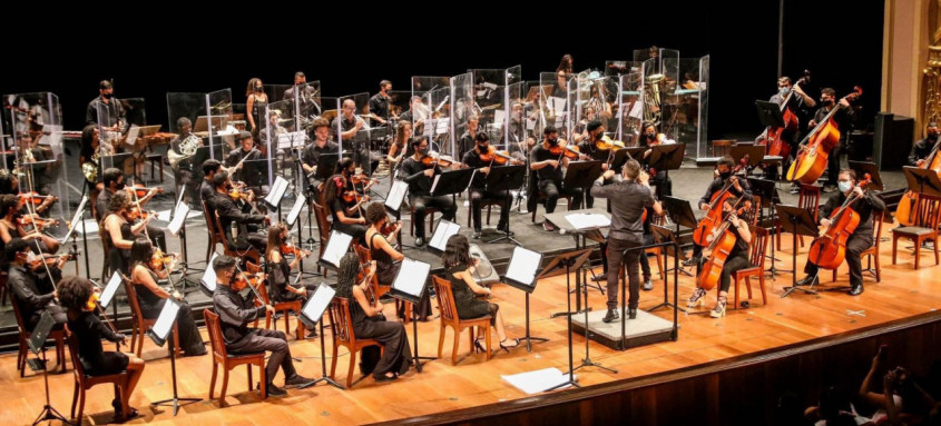 Apresentação acontece, nesta segunda, às 19h, no Espaço Cultural Sala Carlos Couto - anexo Theatro Municipal de Niterói - Foto: Divulgação Apresentação acontece, nesta segunda, às 19h, no Espaço Cultural Sala Carlos Couto - anexo Theatro Municipal de Niterói