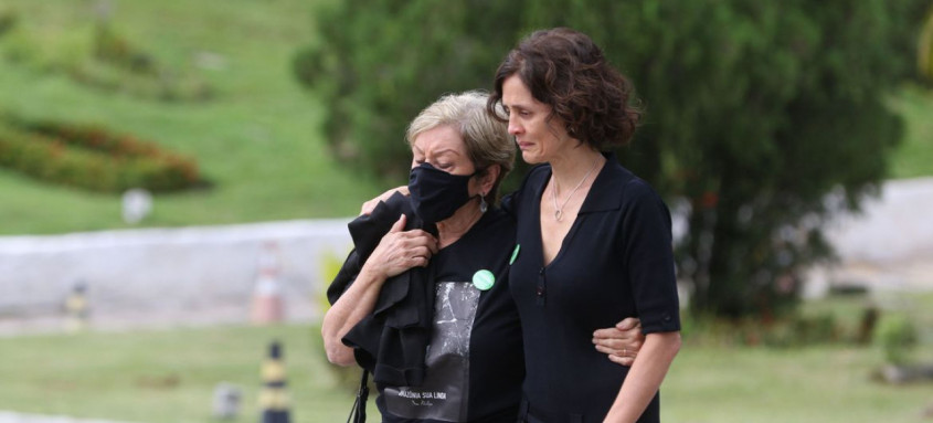 Família disse que seguirá atenta aos desdobramentos das investigações
- Foto: Tânia Rêgo/Agência Brasil Família disse que seguirá atenta aos desdobramentos das investigações