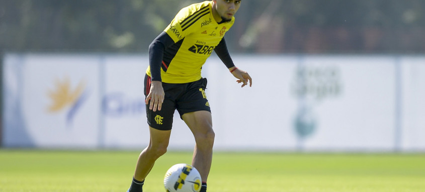 Com o contrato de empréstimo chegando ao fim, Andreas Pereira pode fazer hoje sua última partida pelo Flamengo - Foto: Marcelo Cortes / Flamengo Com o contrato de empréstimo chegando ao fim, Andreas Pereira pode fazer hoje sua última partida pelo Flamengo