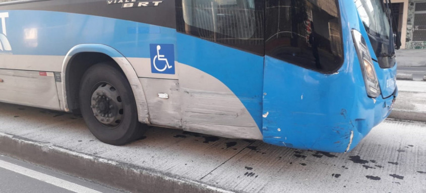 Batida ocorreu próxima à estação Vila Queiroz, sentido Fundão.