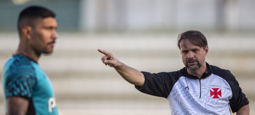 Maurício Souza está confiante de que o Vasco fará uma grande partida diante de sua torcida no Maracanã lotado 