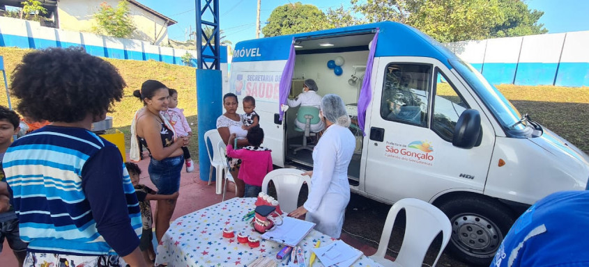 Programa oferece serviços gratuitos à população
