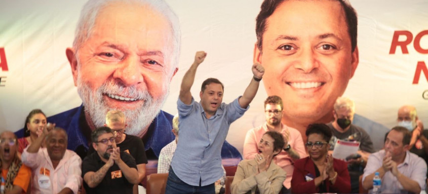 Rodrigo Neves atraiu mais de mil pessoas na noite de ontem para o auditório da ABI, no Centro do Rio de Janeiro - Foto: Fotos Alex Ramos / Divulgação Rodrigo Neves atraiu mais de mil pessoas na noite de ontem para o auditório da ABI, no Centro do Rio de Janeiro