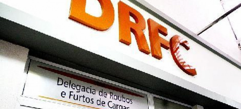 Os agentes realizavam diligências na Avenida Presidente Eisenhower, em Duque de Caxias, na Baixada Fluminense, para coibir roubo de cargas na região - Foto: Divulgação Os agentes realizavam diligências na Avenida Presidente Eisenhower, em Duque de Caxias, na Baixada Fluminense, para coibir roubo de cargas na região